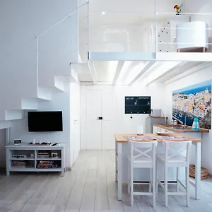 https://mare-napoli.hotels-amalfi.com